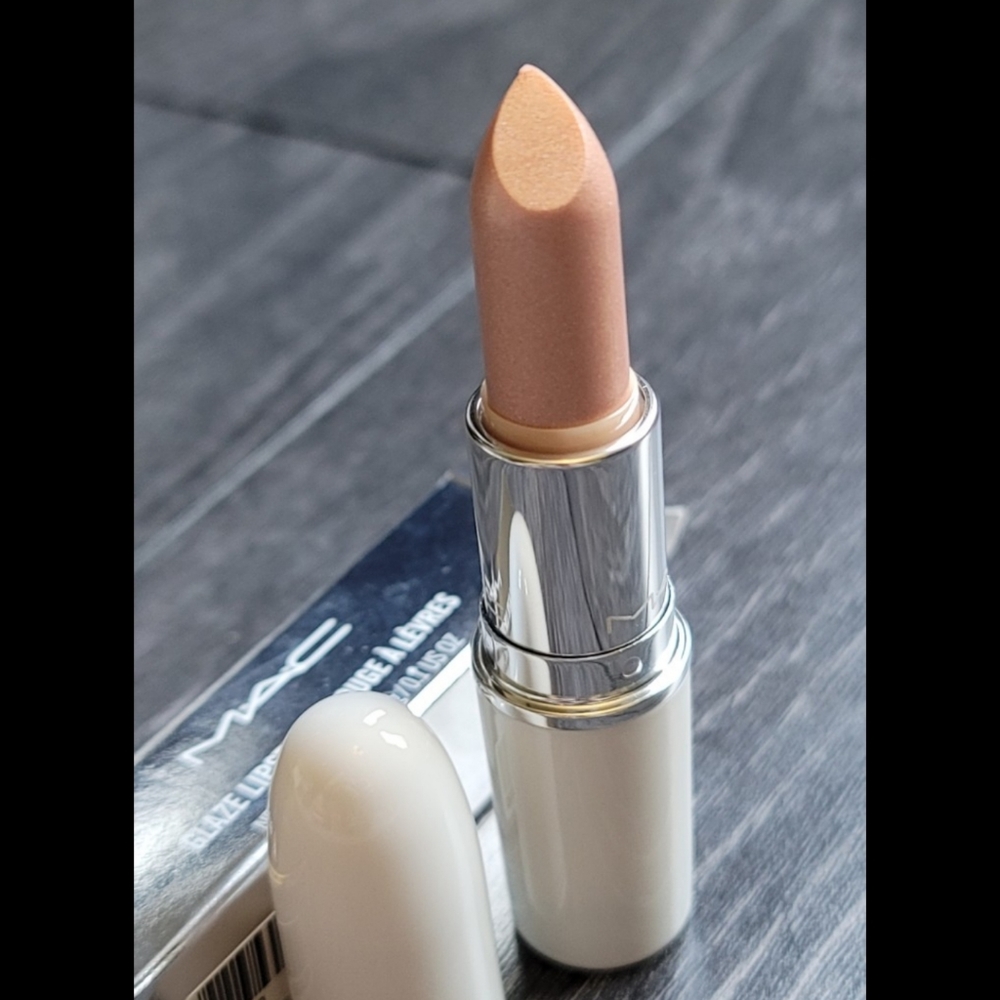 BNIB LE Mac Whirls & Twirls Lip Glaze